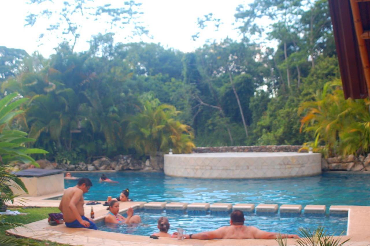 Axkan Palenque, Shows En Vivo & Gastronomia Mar Y Tierra & Travel Agency Εξωτερικό φωτογραφία