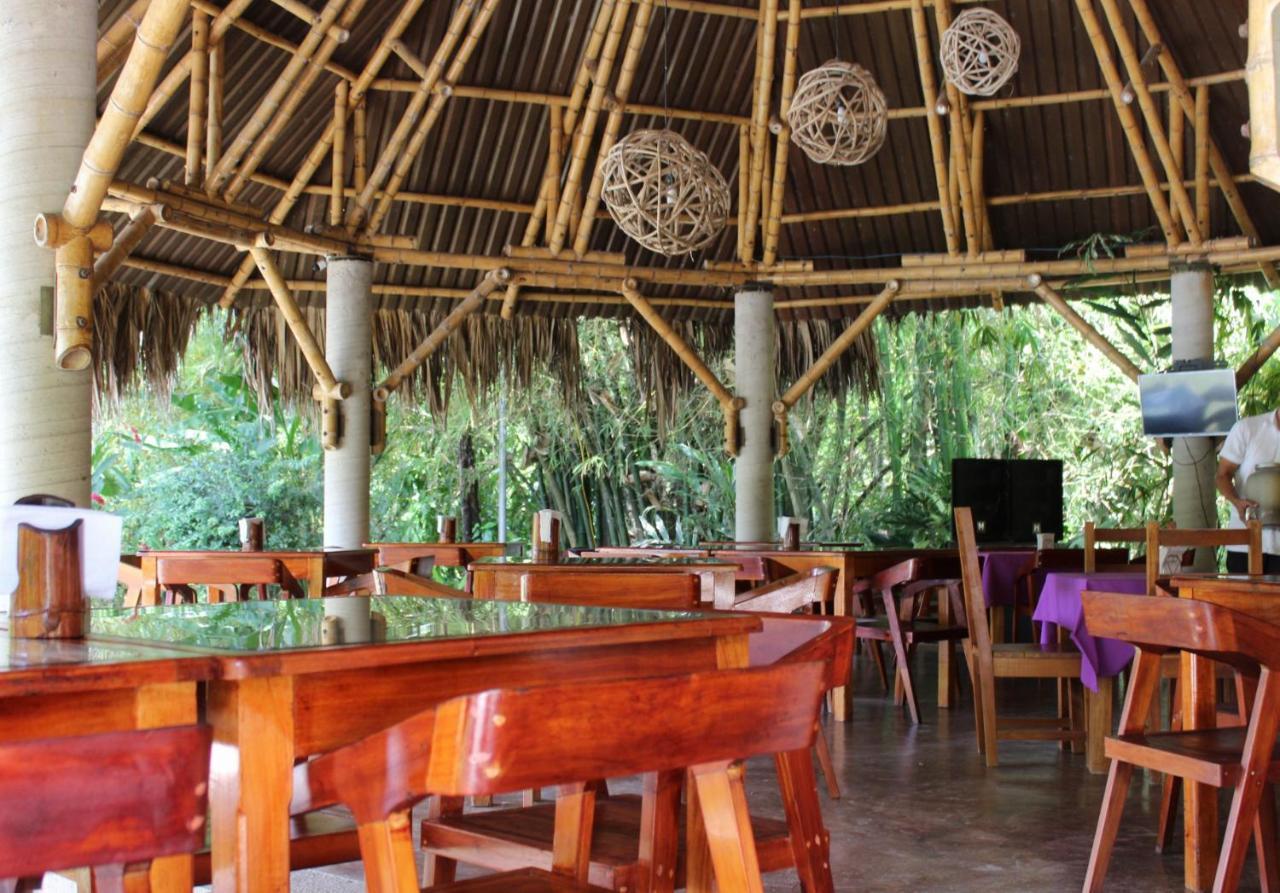 Axkan Palenque, Shows En Vivo & Gastronomia Mar Y Tierra & Travel Agency Εξωτερικό φωτογραφία