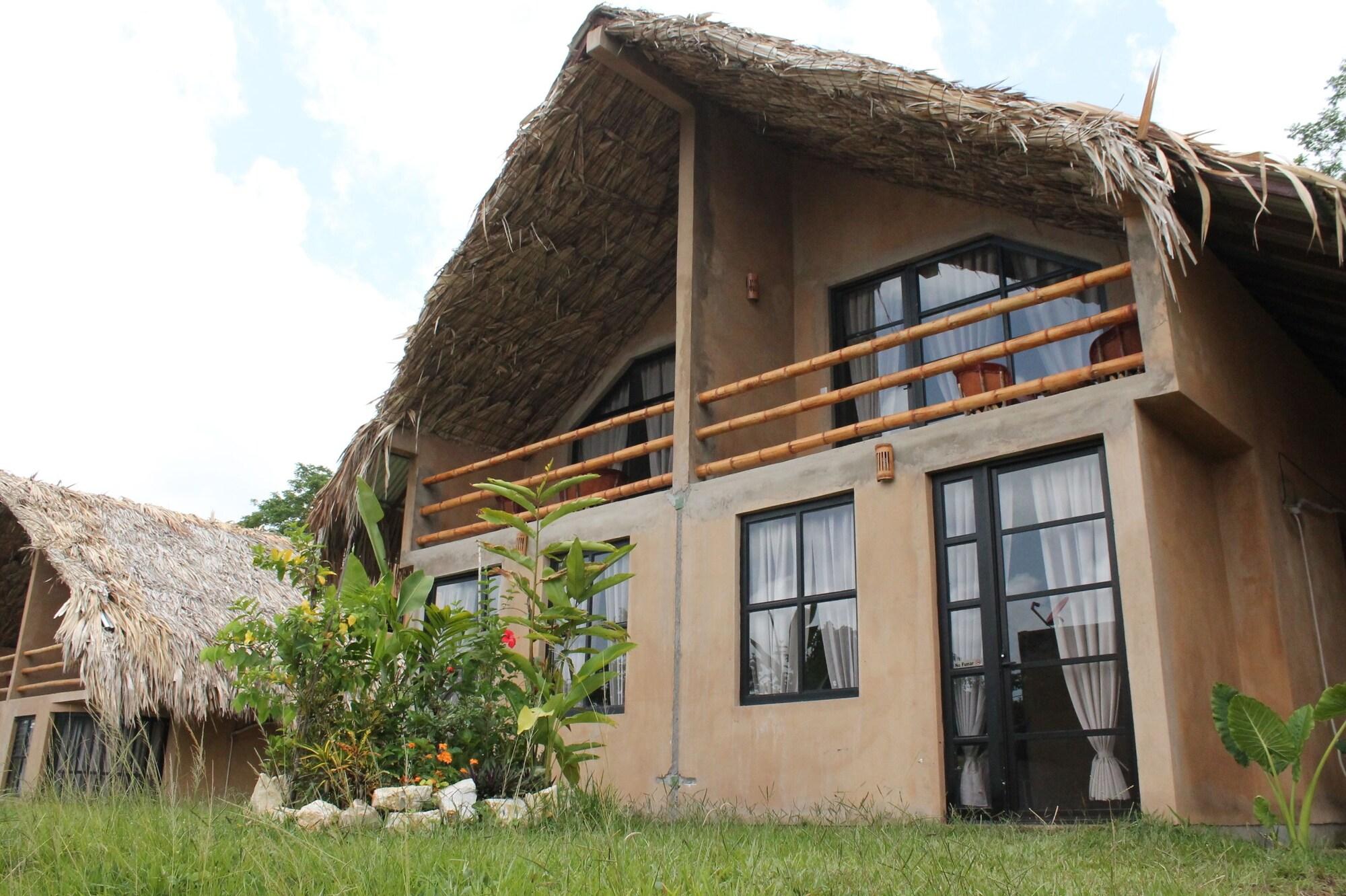 Axkan Palenque, Shows En Vivo & Gastronomia Mar Y Tierra & Travel Agency Εξωτερικό φωτογραφία