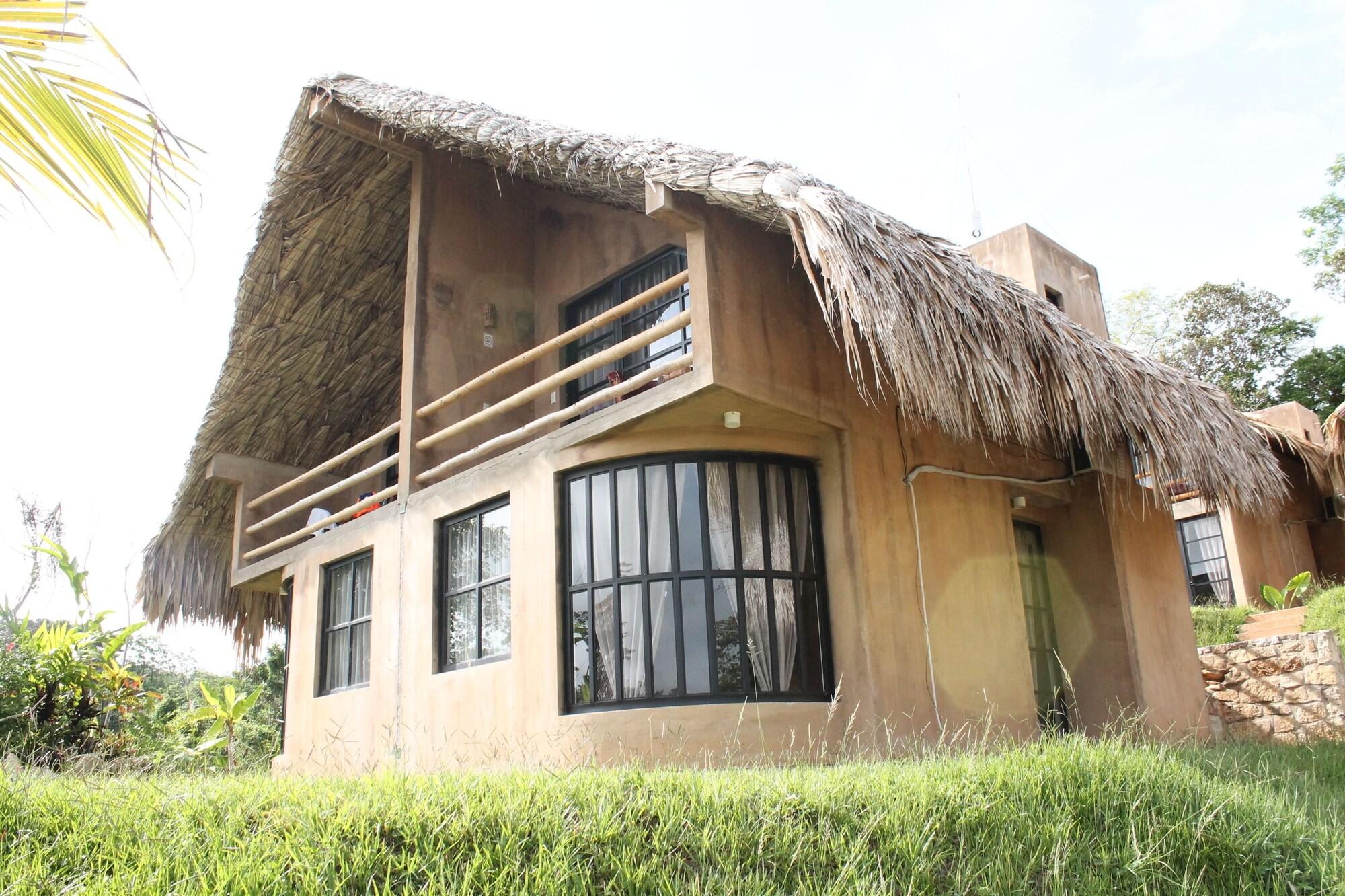 Axkan Palenque, Shows En Vivo & Gastronomia Mar Y Tierra & Travel Agency Εξωτερικό φωτογραφία