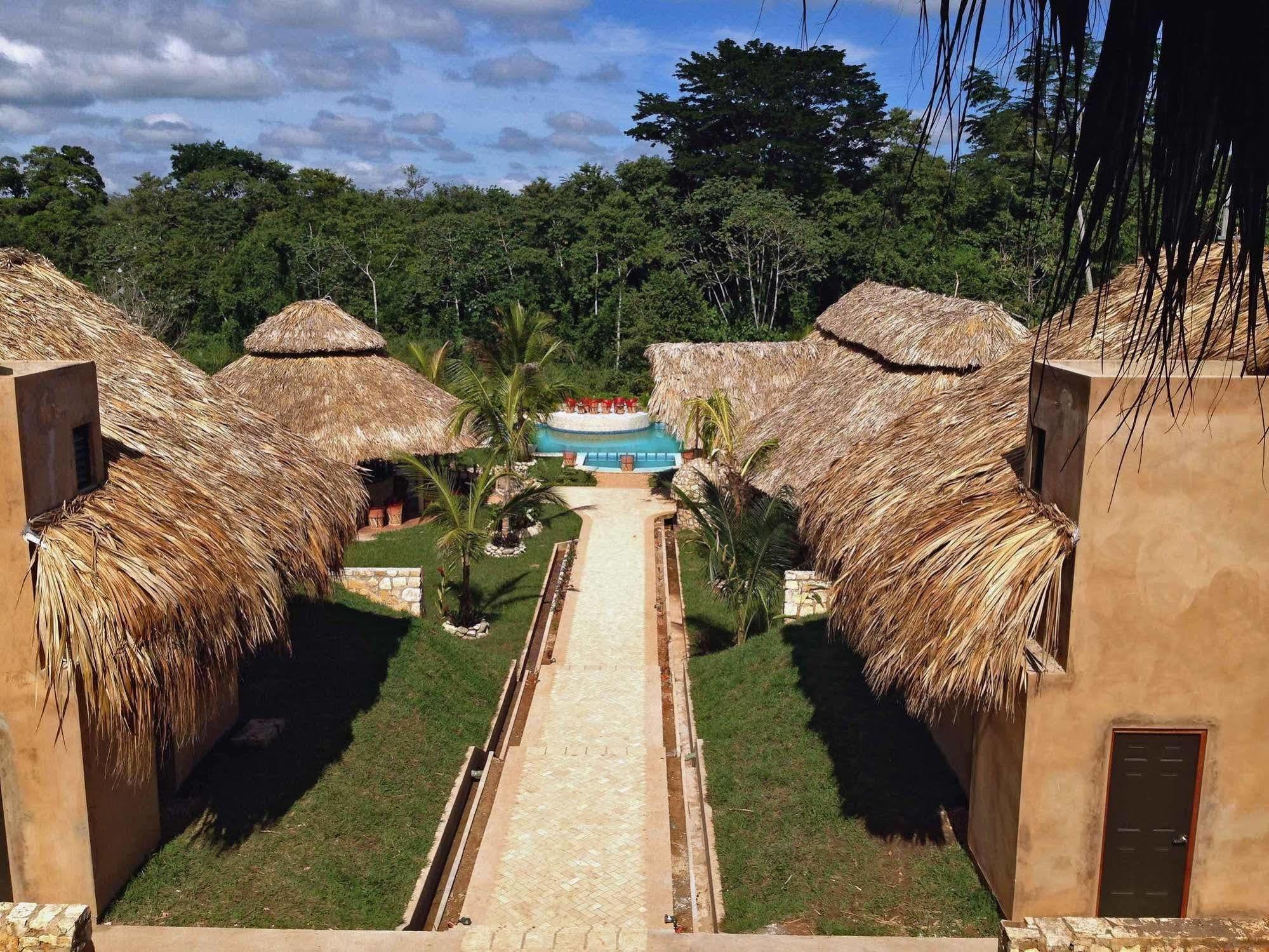 Axkan Palenque, Shows En Vivo & Gastronomia Mar Y Tierra & Travel Agency Εξωτερικό φωτογραφία