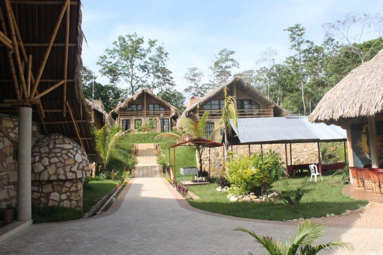 Axkan Palenque, Shows En Vivo & Gastronomia Mar Y Tierra & Travel Agency Εξωτερικό φωτογραφία
