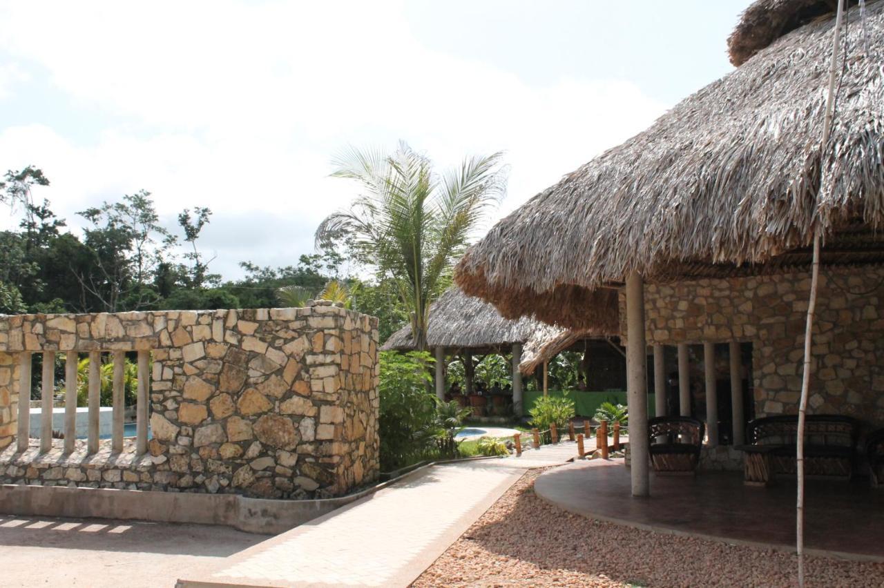 Axkan Palenque, Shows En Vivo & Gastronomia Mar Y Tierra & Travel Agency Εξωτερικό φωτογραφία