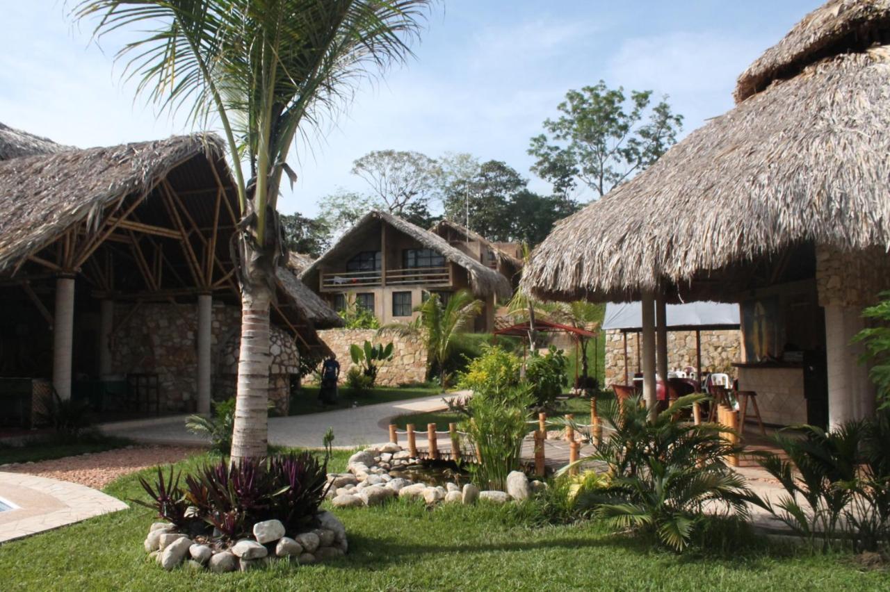 Axkan Palenque, Shows En Vivo & Gastronomia Mar Y Tierra & Travel Agency Εξωτερικό φωτογραφία